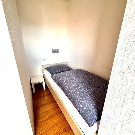 Gaestehaus Zur Linde Kro *