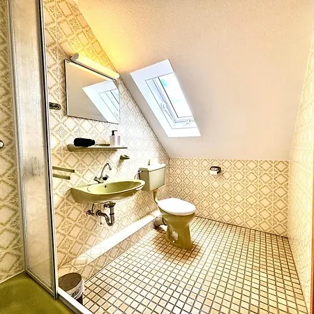 Gaestehaus Zur Linde Kro *
